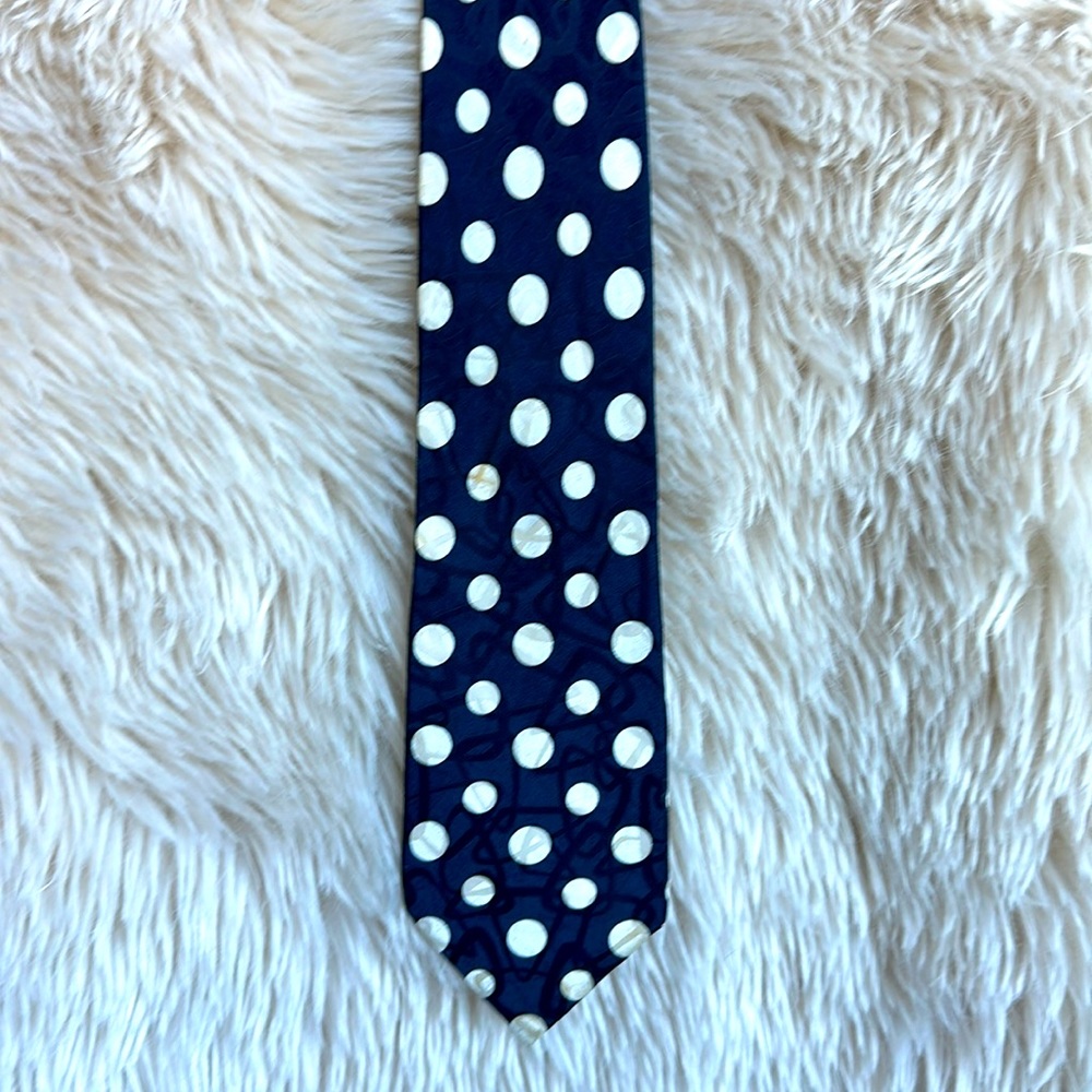 Navy and white polka dot men’s silk tie